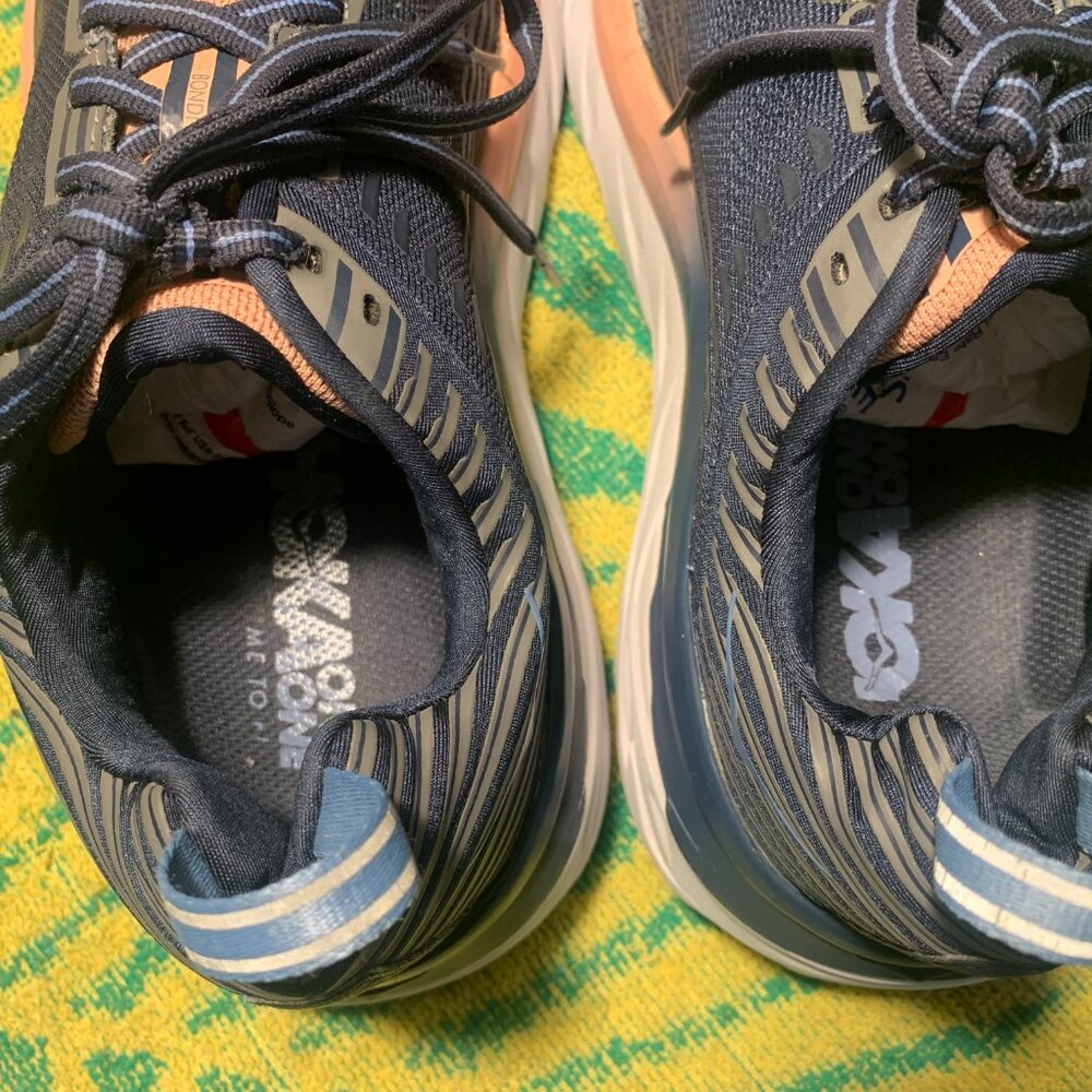Women's Size 8.5 HOKA One One "Bondi 6" Athletic Shoes Navy Blue w/ Peach Trim - Picture 10 of 11